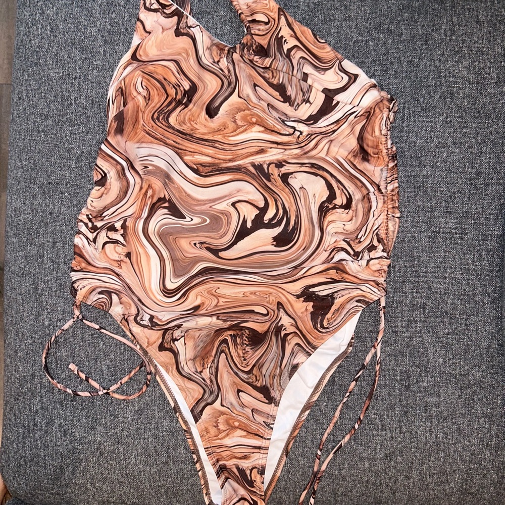 SHEIN Swirl Print One Piece Swimsuit - Brown and Cream